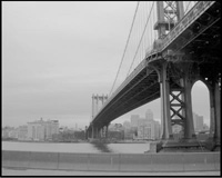 bw of the Brookly Bridge